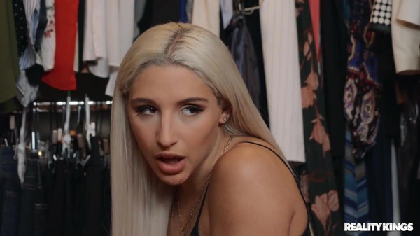 Reality Kings - Curvy Babe Abella Danger Wiggles Her Giant Butt